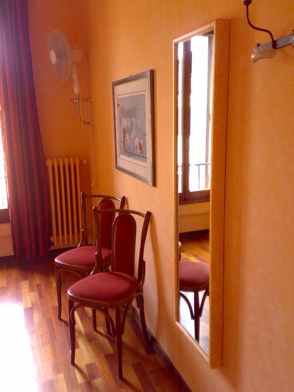 Hotel Cadoro à Venise Chambre photo